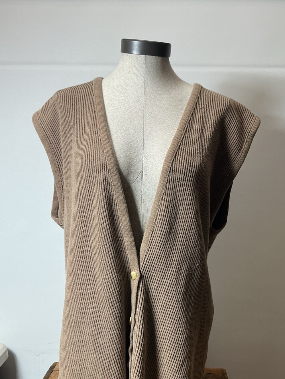 Arielle tan and brown striped button up vest | Size: 2XL